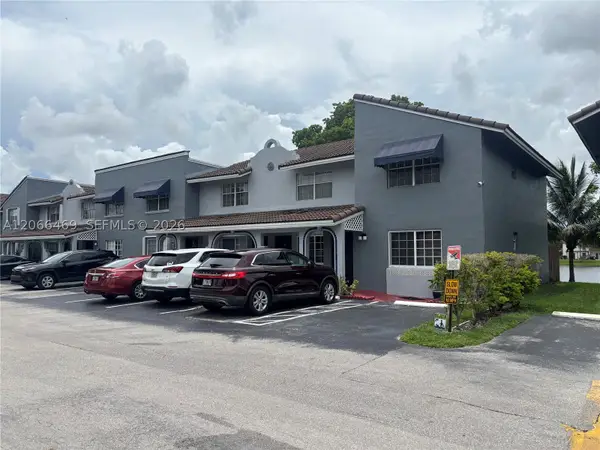 6910 NW 173rd Dr #1008, Hialeah, FL 33015