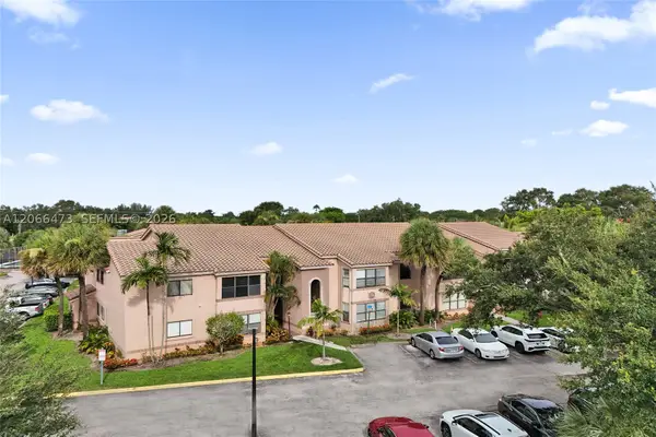 2796 S University Dr #2201, Davie, FL 33328
