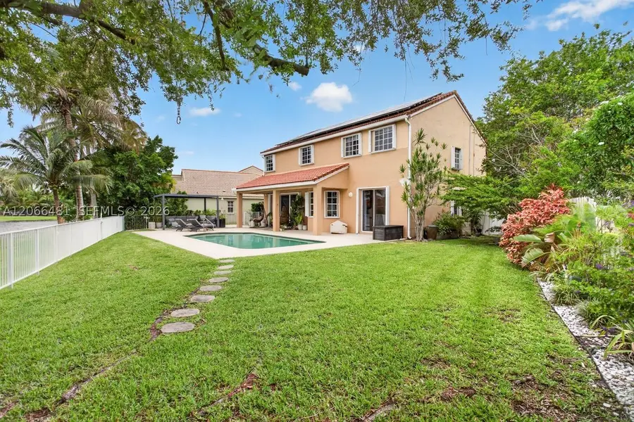 480 Cambridge Dr, Weston, FL 33326 - #3