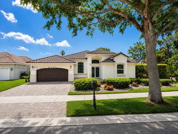 2616 Oakbrook Ct, Weston, FL 33332