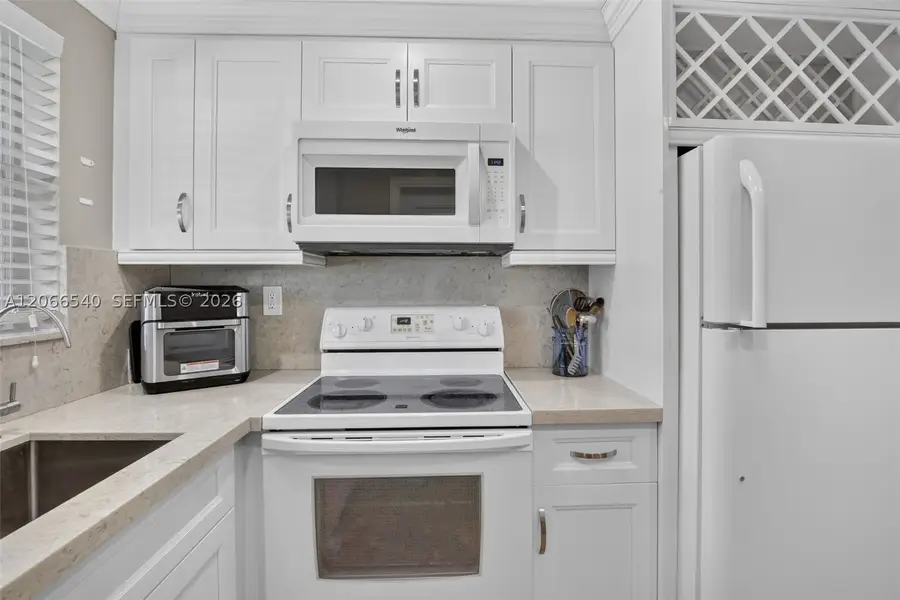 580 Egret Dr #108, Hallandale Beach, FL 33009 - #3