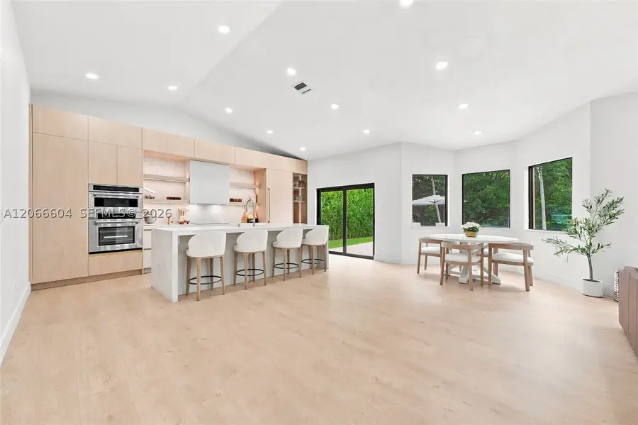 402 SW 200th Ter, Pembroke Pines, FL 33029 - #2