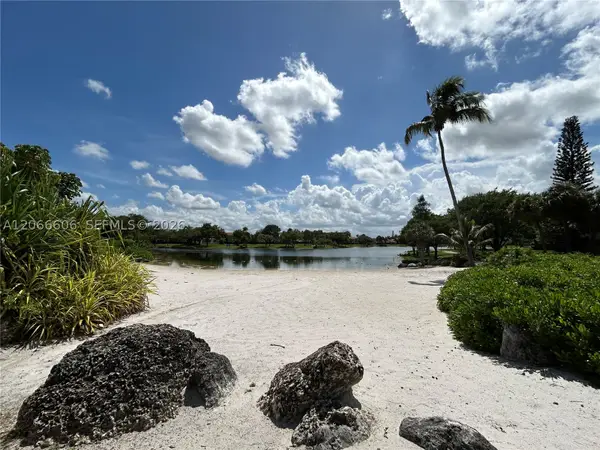 9702 Hammocks Blvd #203, Miami, FL 33196