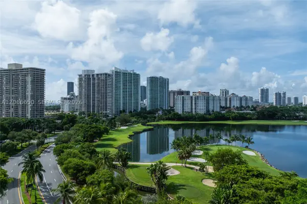 3675 N Country Club Dr #401, Aventura, FL 33180