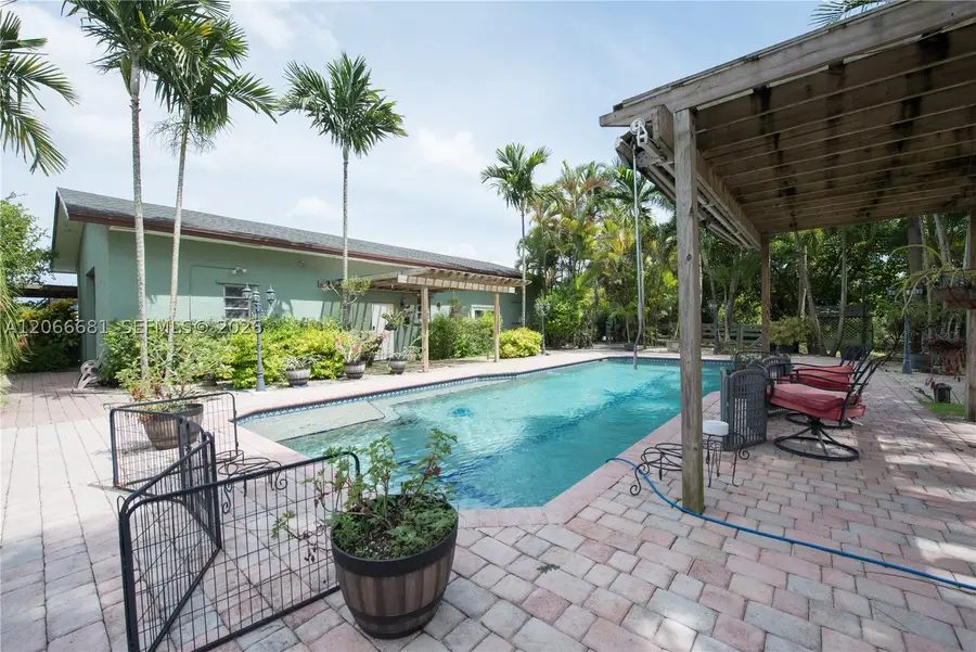 15720 SW 258th St, Homestead, FL 33031 - #3