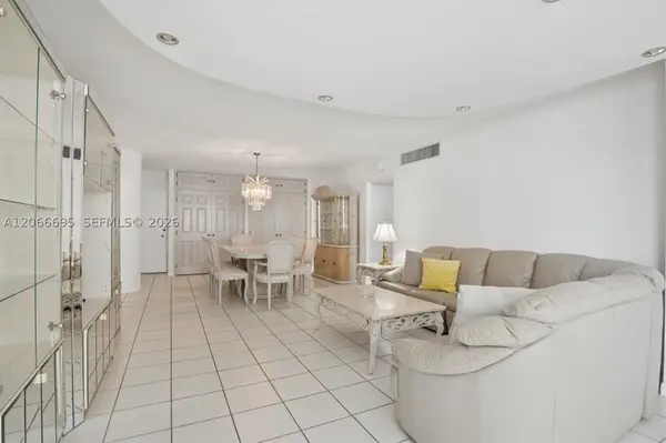 5005 Collins Ave #424, Miami Beach, FL 33140