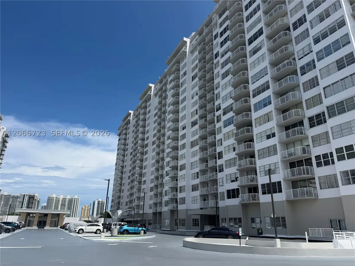 18031 Biscayne Blvd #601, Aventura, FL 33160 - #1