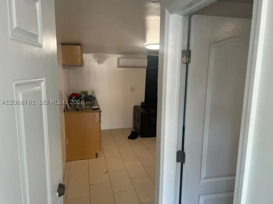 6841 Atlanta St, Hollywood, FL 33024 - #3