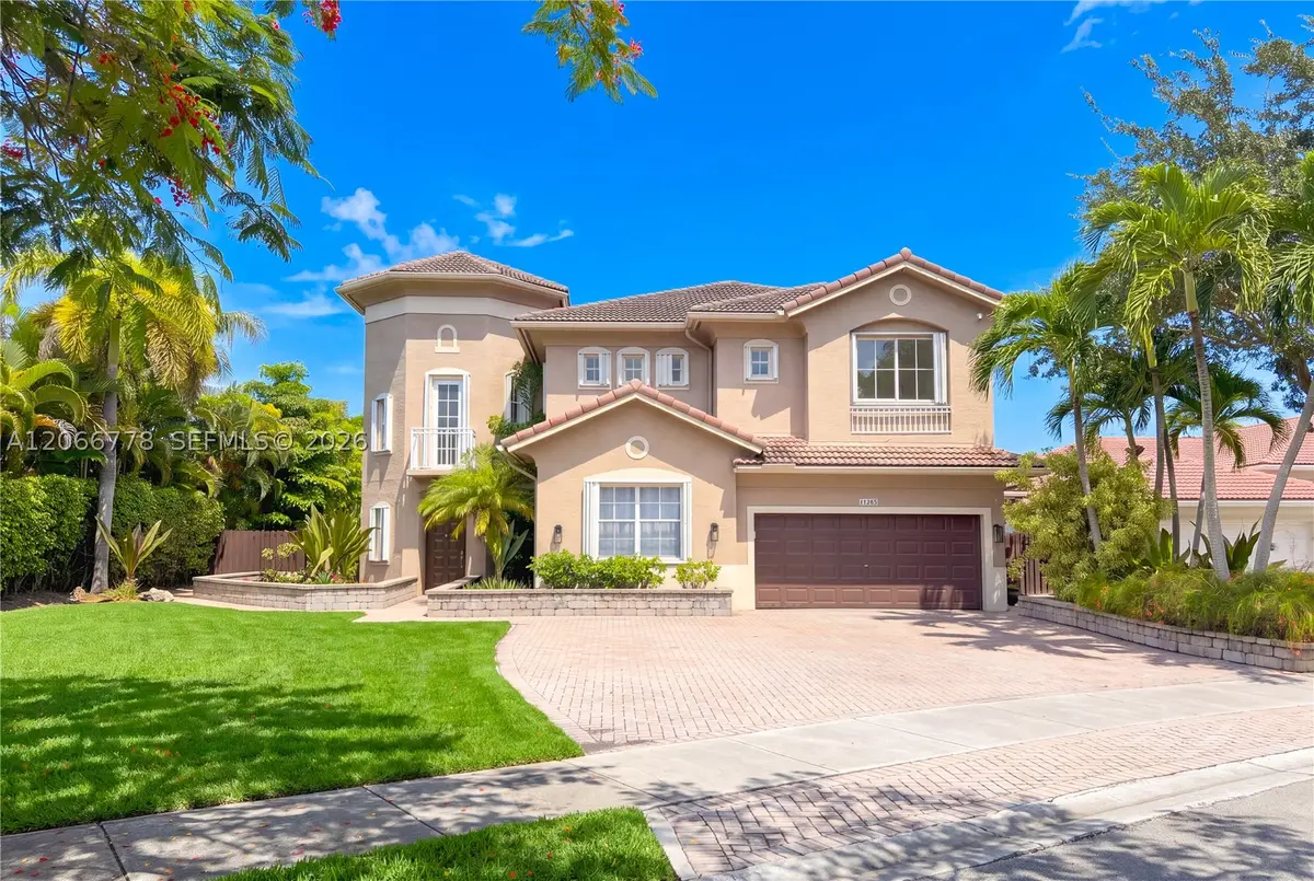 11365 NW 68th St, Doral, FL 33178 - #1