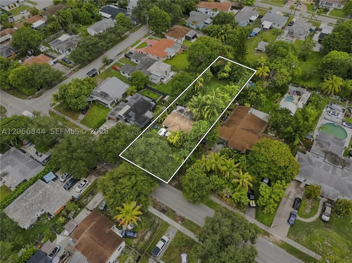 2541 Washington St, Hollywood, FL 33020 - #1