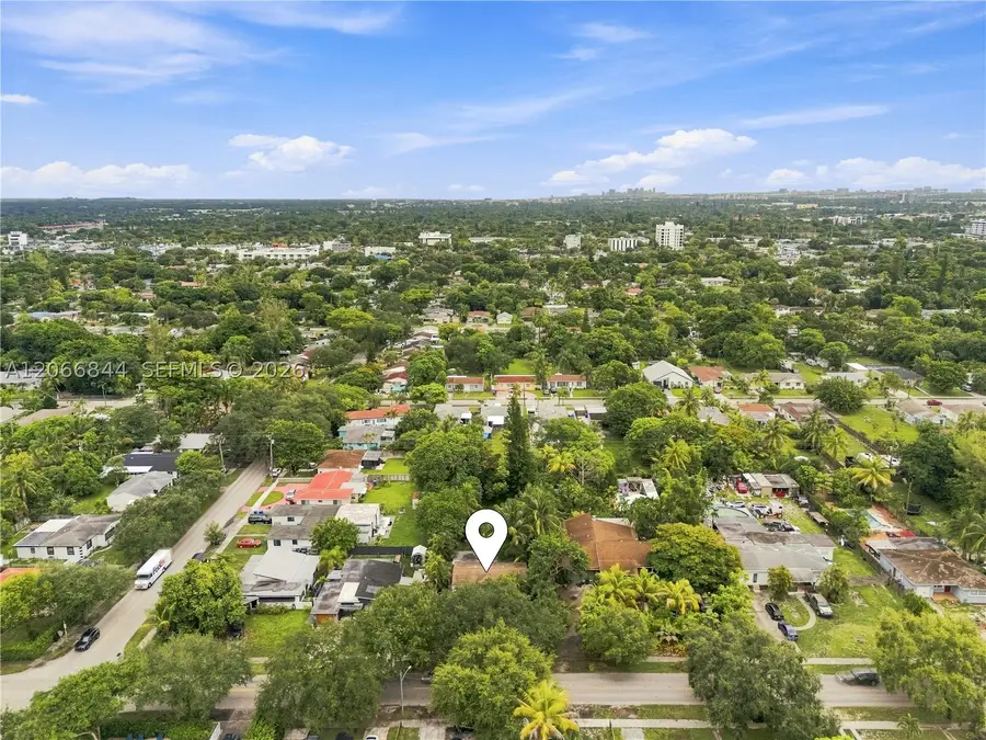 2541 Washington St, Hollywood, FL 33020 - #3
