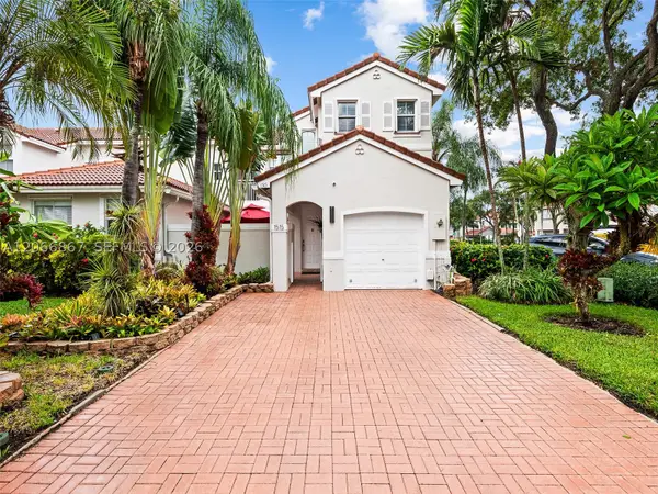 1515 Seagrape Way, Hollywood, FL 33019