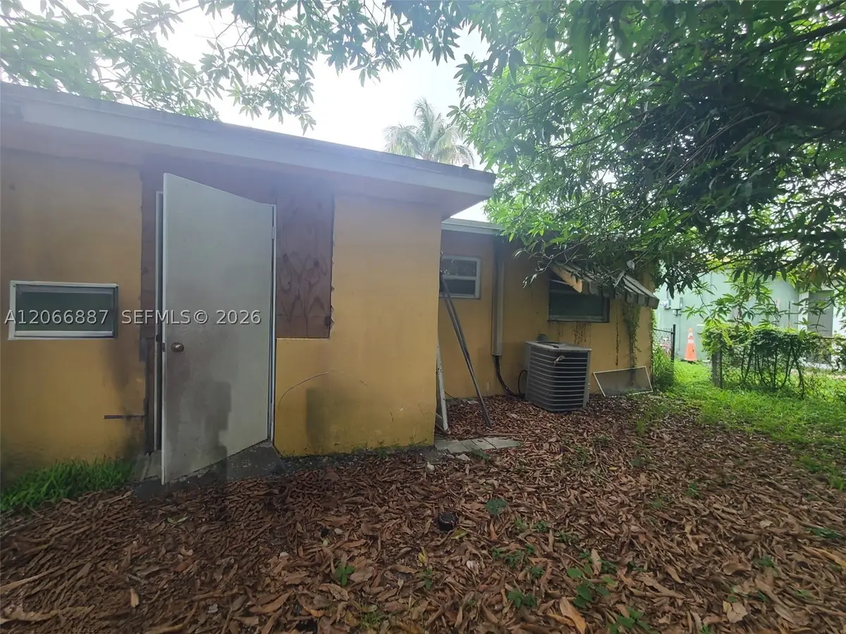 5910 NW 16th Ct, Sunrise, FL 33313 - #1