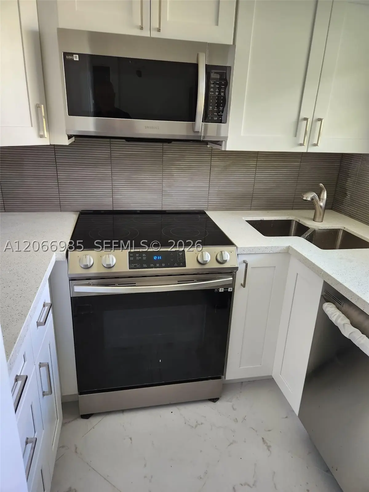 1333 E Hallandale Beach Blvd #423, Hallandale Beach, FL 33009 - #1
