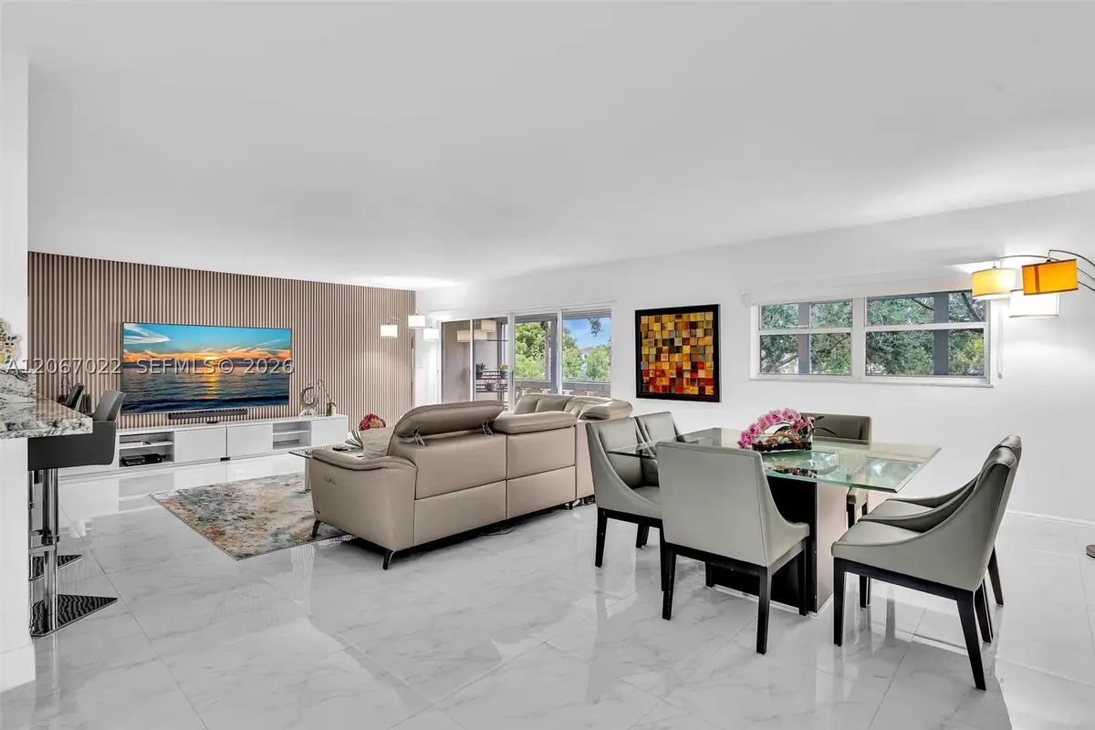 800 NE 195th St #220, Miami, FL 33179 - #1