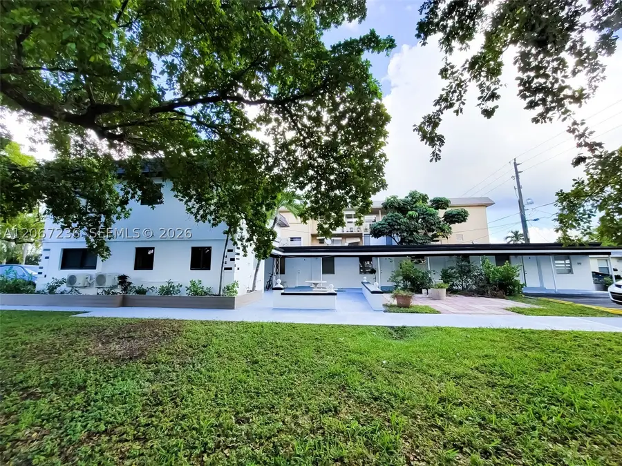 1858 Dewey St, Hollywood, FL 33020 - #2