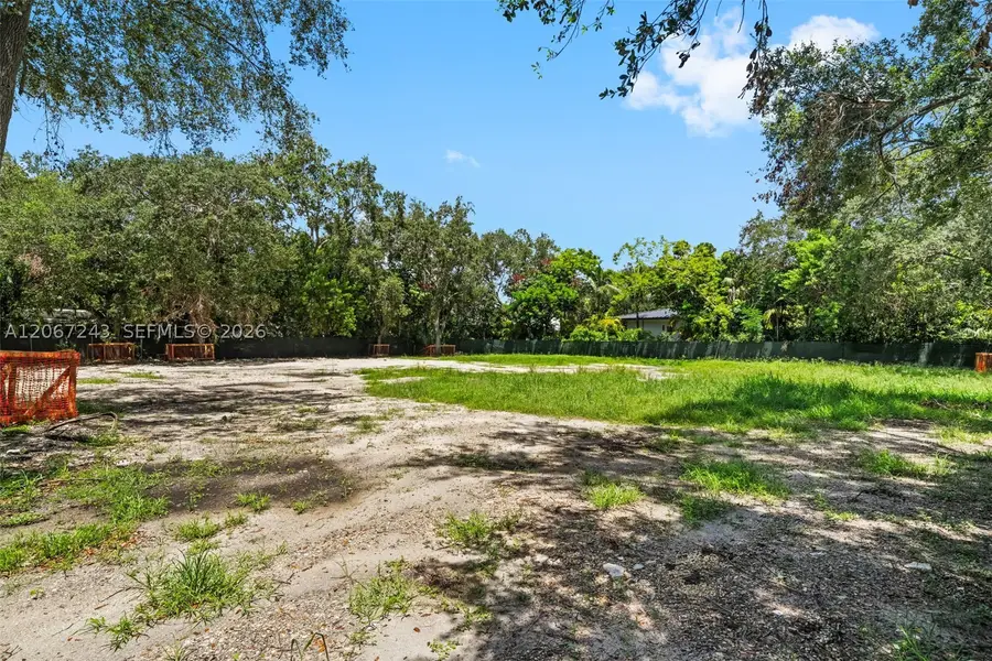 6285 SW 98th St, Pinecrest, FL 33156 - #2