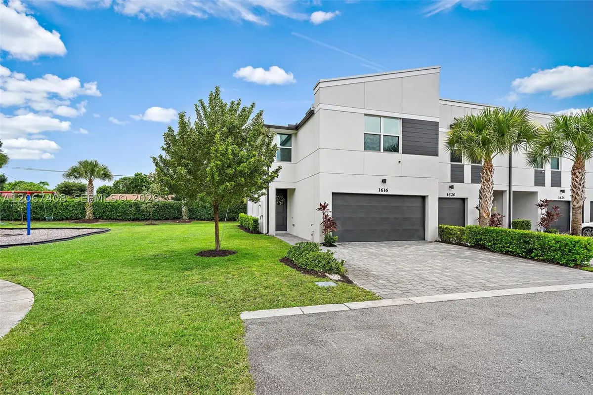 1616 Lindley St, Mangonia Park, FL 33407 - #1