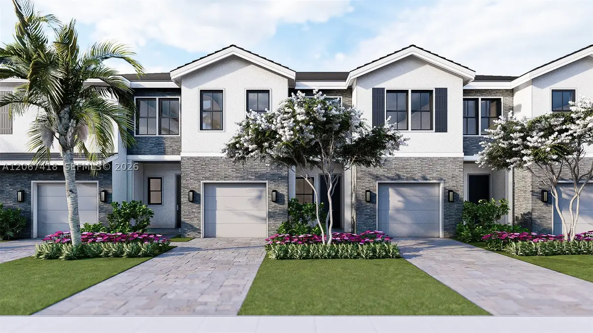 160 NE 15th Ave, Homestead, FL 33033 - #1