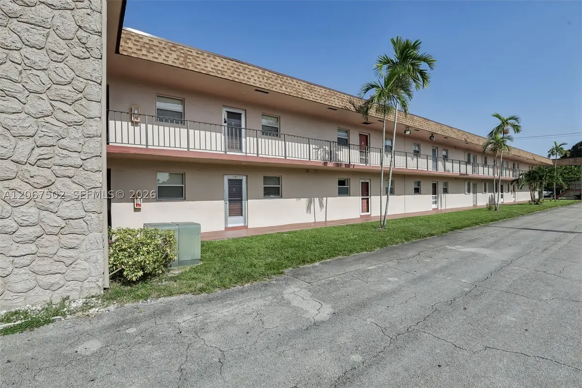 200 Bonnie Blvd #128, Palm Springs, FL 33461 - #1