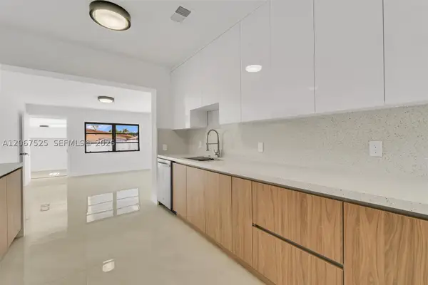 611 SE 4th St, Hialeah, FL 33010