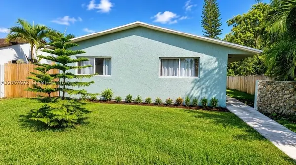 2411 Thomas St, Hollywood, FL 33020