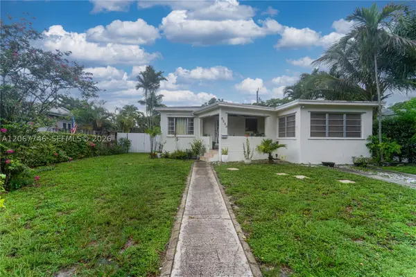 6250 NW 41st St, Virginia Gardens, FL 33166