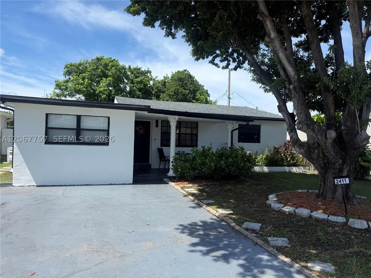 2411 Wiley St, Hollywood, FL 33020 - #1