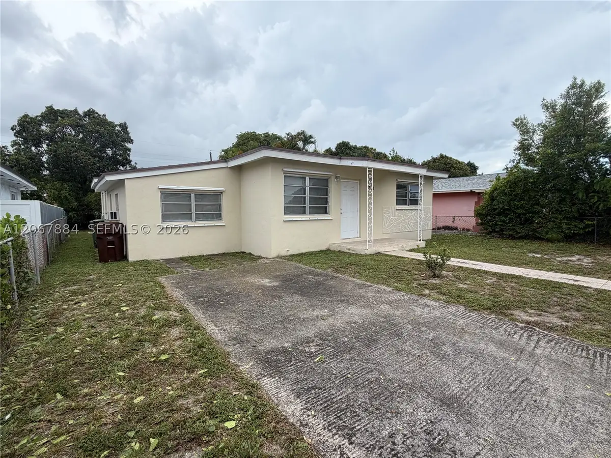 733 W 35th St, Hialeah, FL 33012 - #1