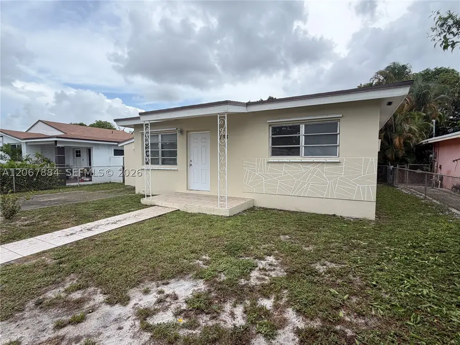733 W 35th St, Hialeah, FL 33012 - #3
