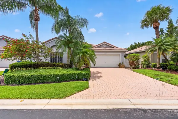 10471 S Utopia Cir S, Boynton Beach, FL 33437