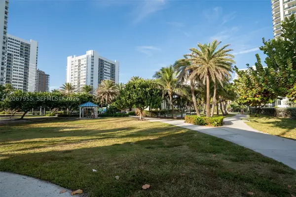 1849 S Ocean Dr #1509, Hallandale Beach, FL 33009