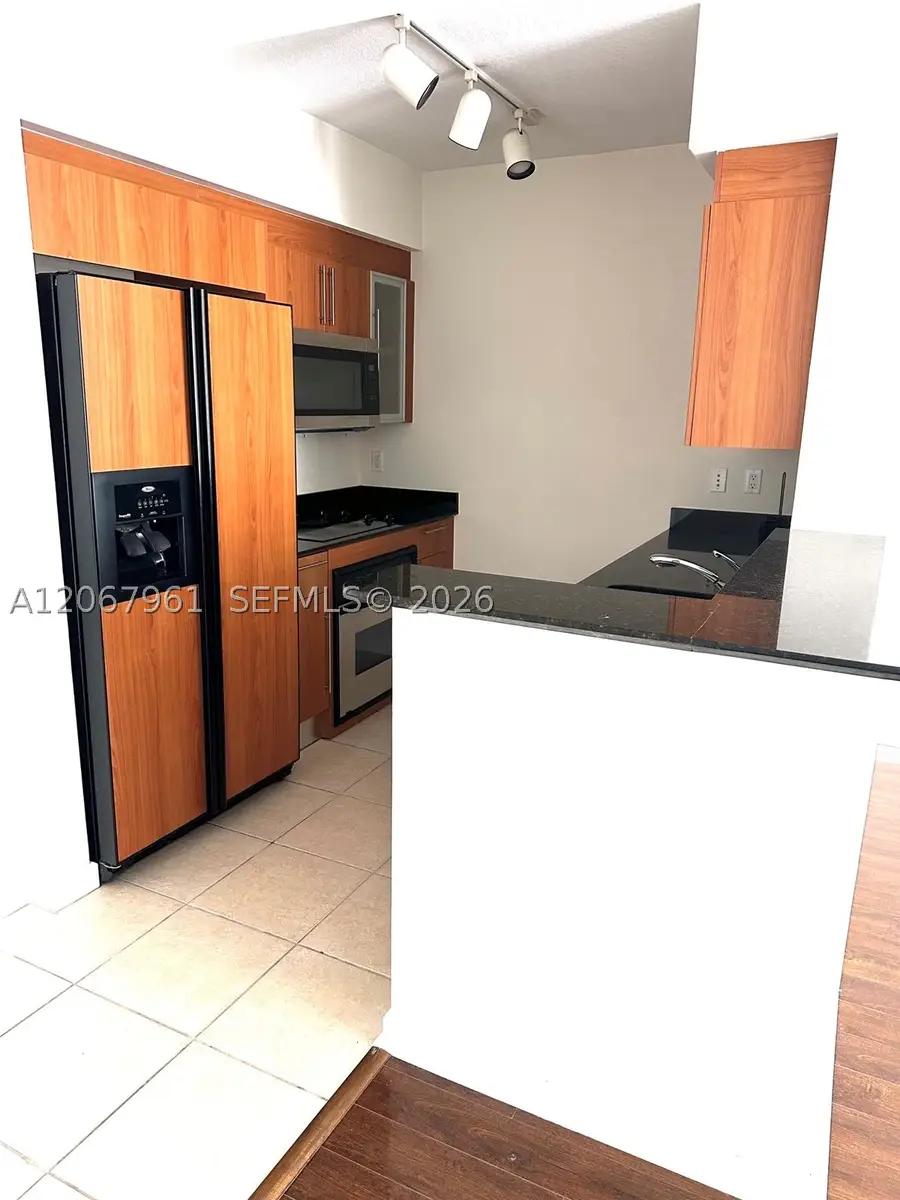 335 S Biscayne Blvd #1802, Miami, FL 33131 - #2