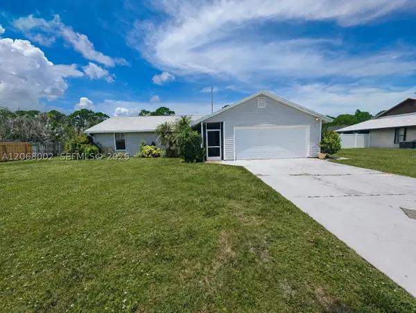 5601 Paleo Pines Cir, Fort Pierce, FL 34951