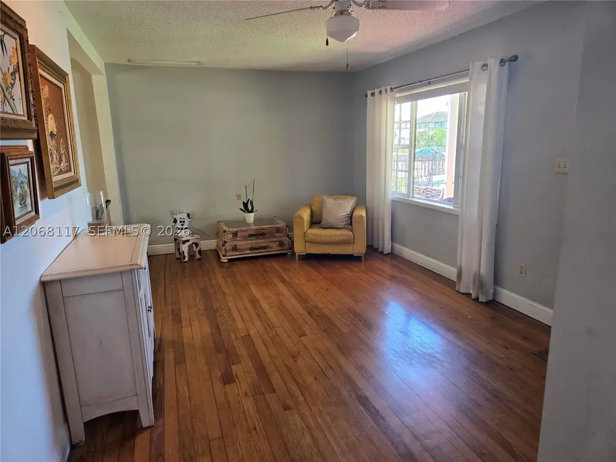 6858 SW 39th St, Miami, FL 33155 - #3