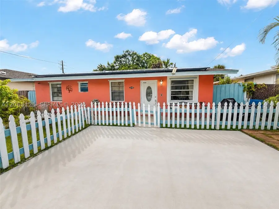 2745 NW 7th Ct, Fort Lauderdale, FL 33311 - #2