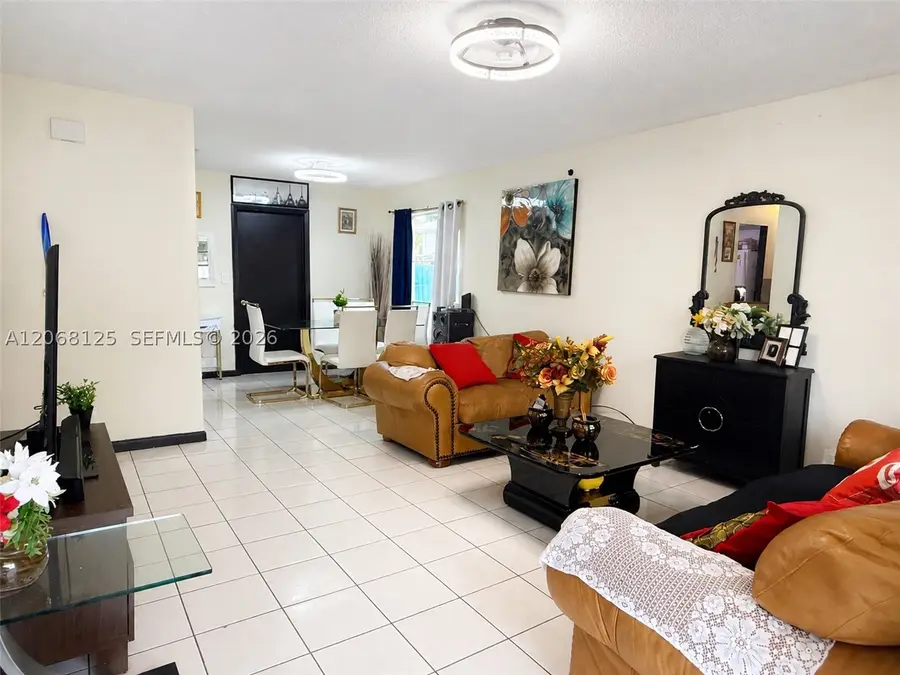 2745 NW 7th Ct, Fort Lauderdale, FL 33311 - #3