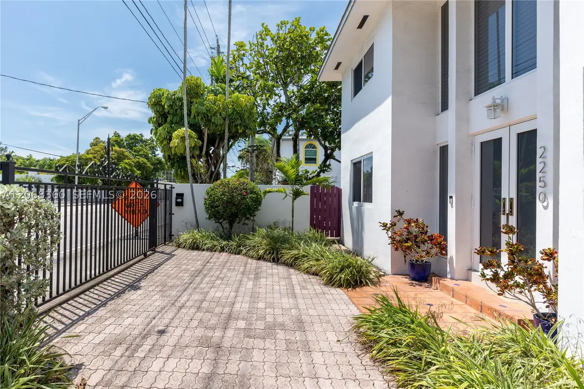 2250 SW 17th Ave, Miami, FL 33145 - #1