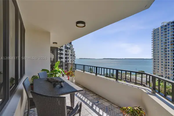 520 Brickell Key Dr #A1015, Miami, FL 33131