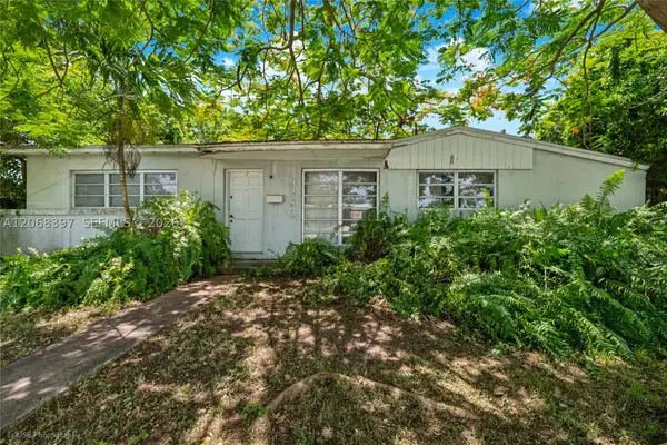 9280 Nautilus Dr, Cutler Bay, FL 33189