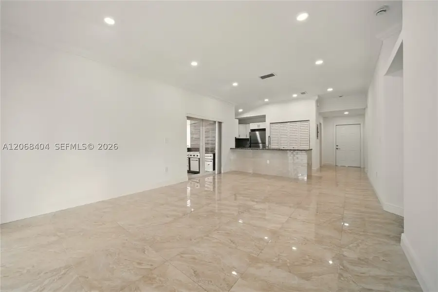 5202 NW 187th St, Miami Gardens, FL 33055 - #3