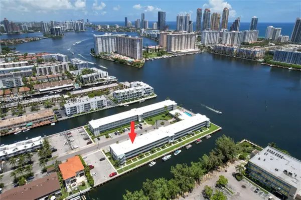 3922 NE 166th St #S303, North Miami Beach, FL 33160