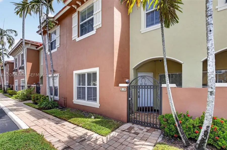 218 Lake Monterey Cir, Boynton Beach, FL 33426 - #2