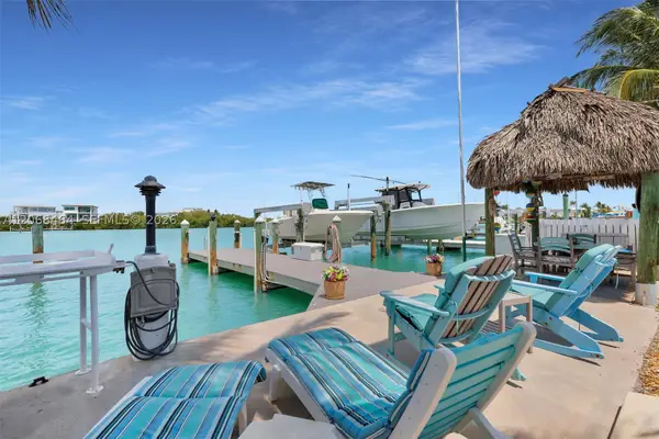 8 Sadowski Cswy, Marathon, FL 33051