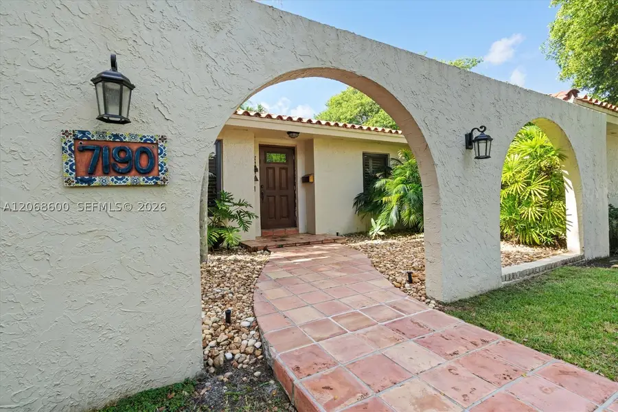 7190 SW 100th St, Pinecrest, FL 33156 - #3