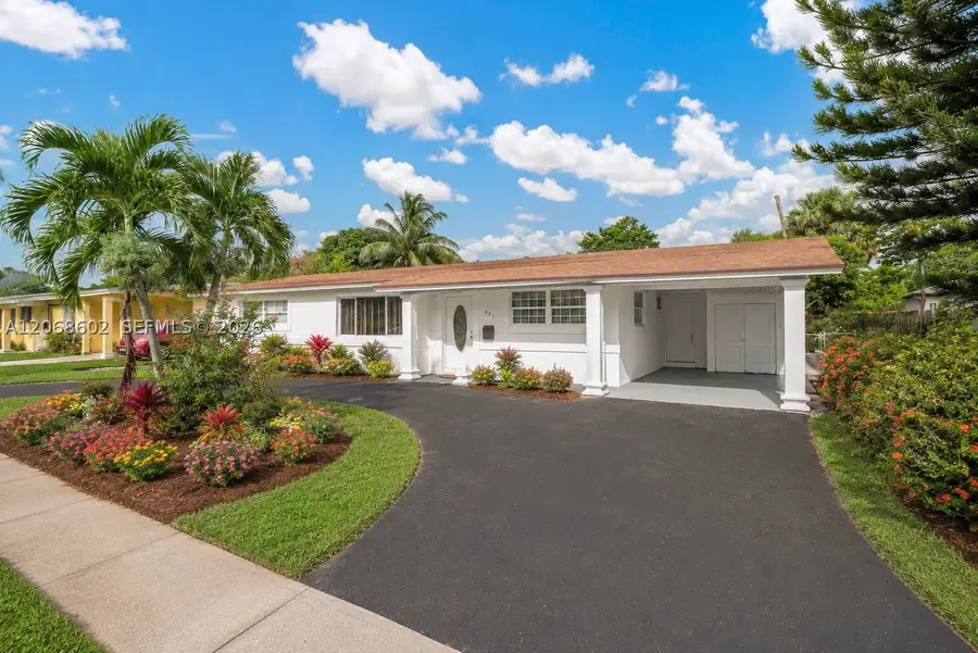 621 SW 30th Ave, Fort Lauderdale, FL 33312 - #2