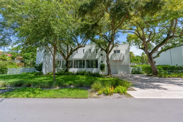 7277 SW 165th St, Palmetto Bay, FL 33157