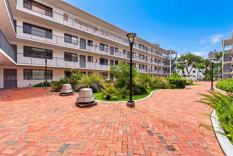 2924 Day Ave #N314, Miami, FL 33133 - #3