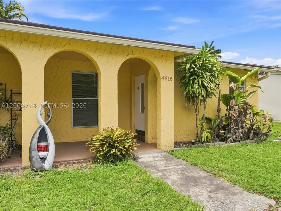 4815 SW 65th Way, Davie, FL 33314 - #2