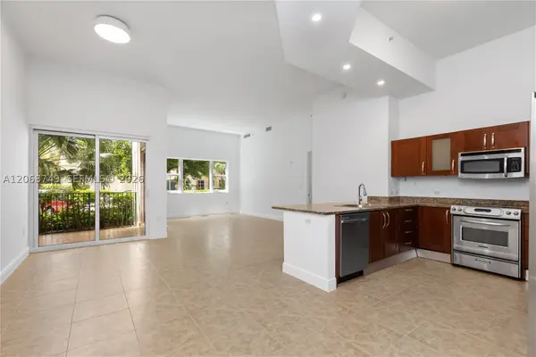 19900 E Country Club Dr #104, Aventura, FL 33180